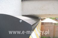 zwarta konstrukcja zamontowanej półkasety ochronnej do markiz
