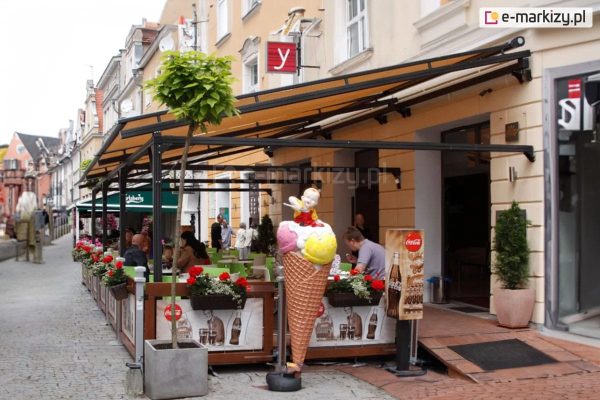 pergola veranda na dachu ogródek piwny restauracja