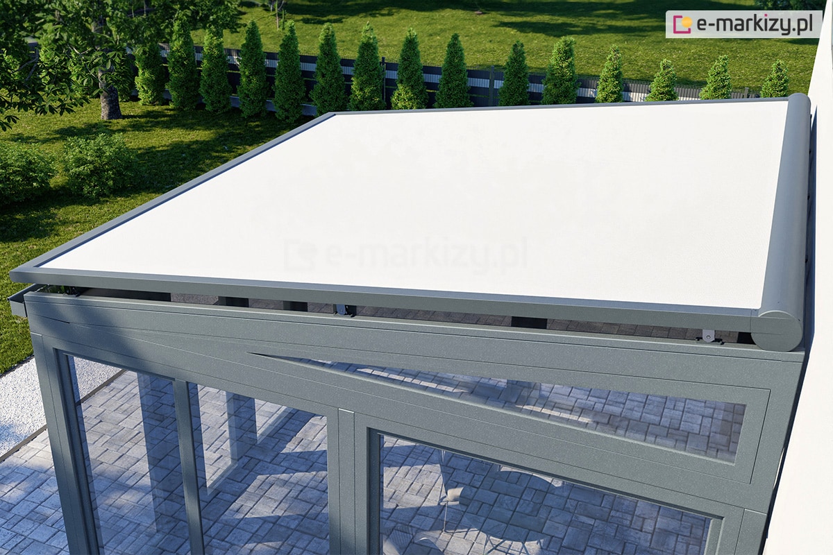 System przeciwsłoneczny veranda V ziiip zamontowany na pergoli aluminiowej