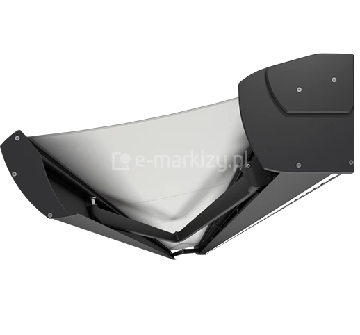 Nowoczesna markiza Corsica firmy Selt widziana od spodu — zwinięte ramię i kaseta w kolorze grafit struktura z widoczną napiętą tkaniną przeciwsłoneczną.