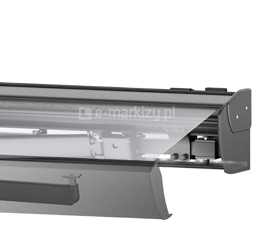 Widok na mechanizm ramion markizy Corsica Selt z częściowo przezroczystą obudową, ukazujący ramię markizy wyposażone w solidny łańcuch flyer’a wewnątrz oraz możliwość maksymalnego wysięgu do 360 cm.