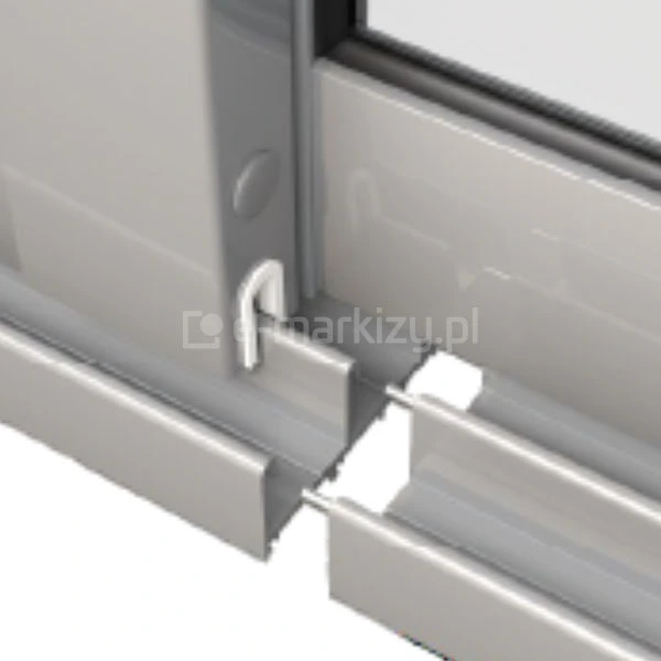 Zbliżenie na złącze aluminiowych prowadnic dolnych systemu Sotro, umożliwiające łatwe przedłużenie konstrukcji szklanych lub poliwęglanowych ścian przesuwnych.