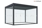 Nowoczesna pergola tarasowa Marlo w pełnej zabudowie szklanej z czterech stron – system bezramowych przesuwnych drzwi tworzy transparentną ścianę, zapewniając ochronę przed wiatrem i deszczem oraz elegancki wygląd tarasu.