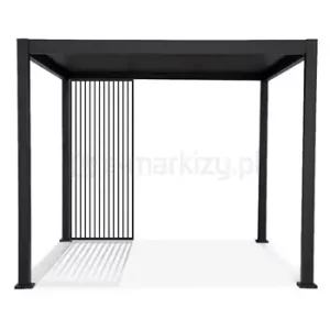 Aluminiowy panel ochronny z pionowymi lamelami zamontowany do pergoli bioklimatycznej